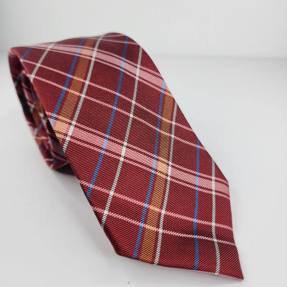 BANANA REPUBLIC Red Silk Plaid Tie.
